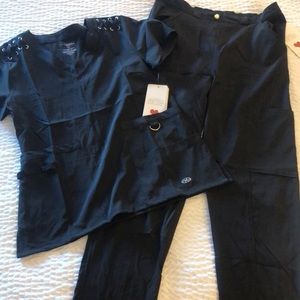 +Medics New York Laundry scrub set